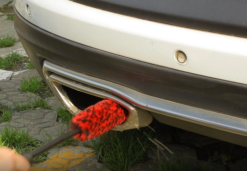 Easy Reach Wheel & Rim Cleaning Brush